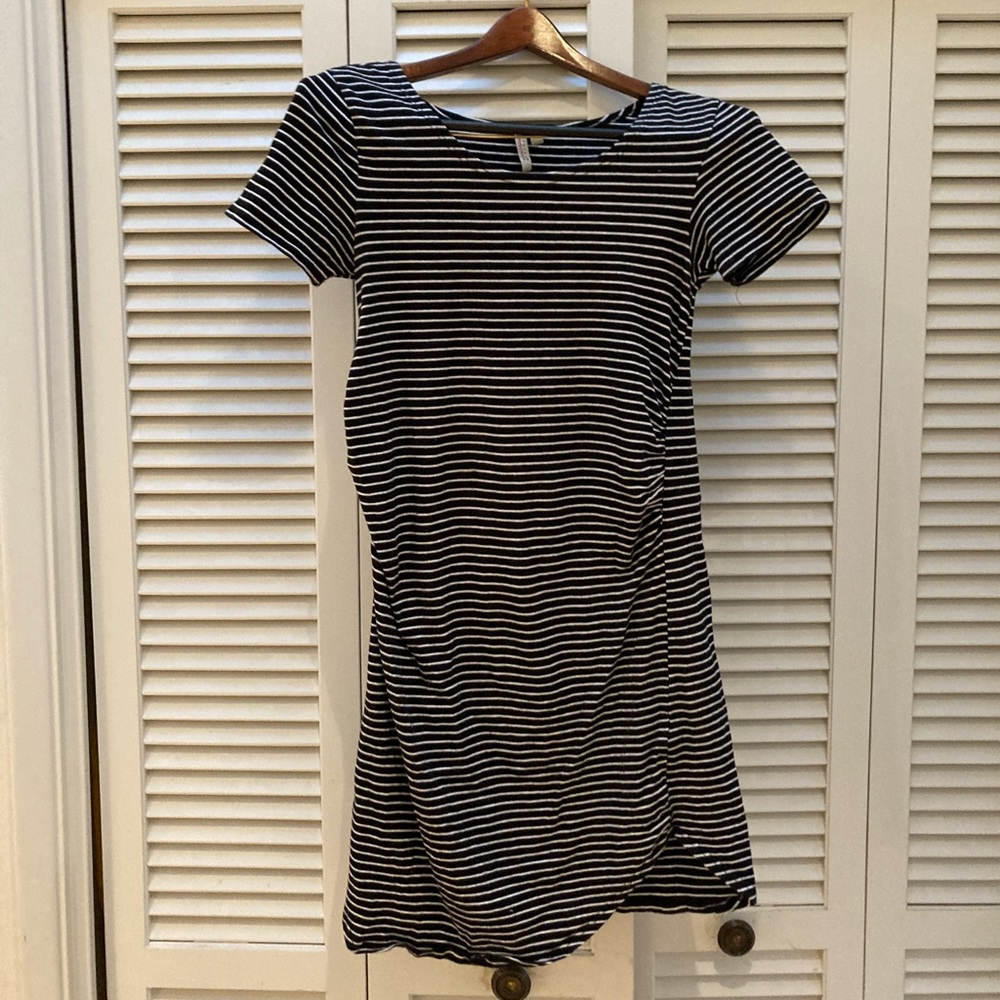 Feathers Maternity dress